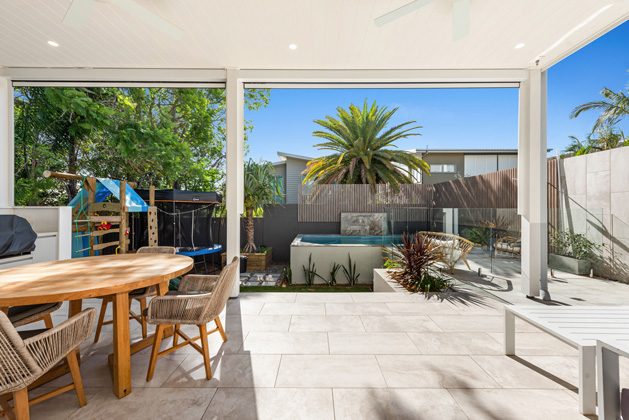 16 Bunowang St